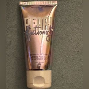 Pearlfectionist Exfoliating Face Mask